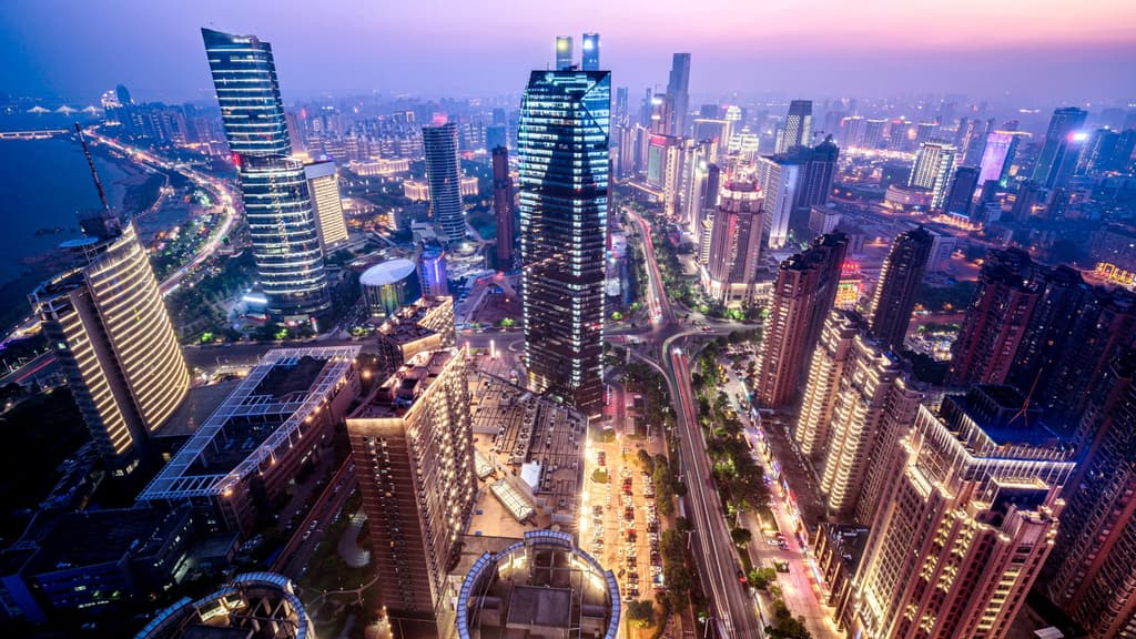 Highest temperature in Wuhan on April 6? card icon